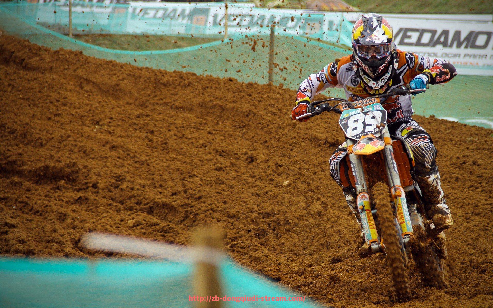 懂球帝直播-曼联最新转会动态及世俱杯阵容调整深度分析